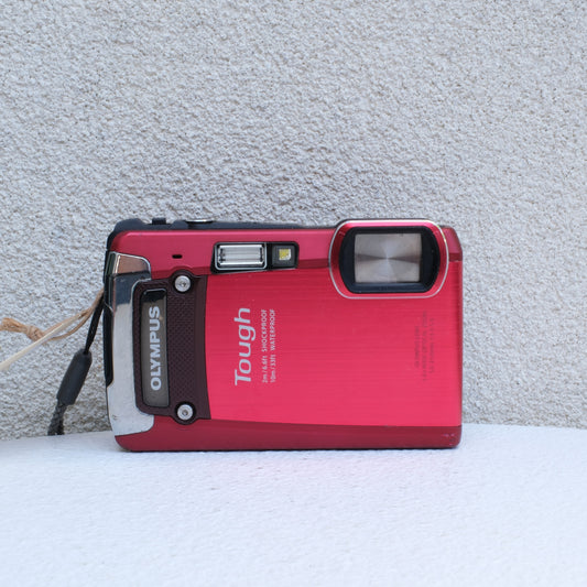 Olympus TOUGH TG-820 (waterproof)