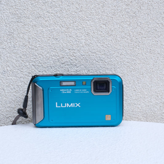 Panasonic LUMIX FT20 (Waterproof)