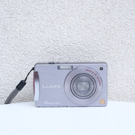 Panasonic LUMIX DMC-FX520