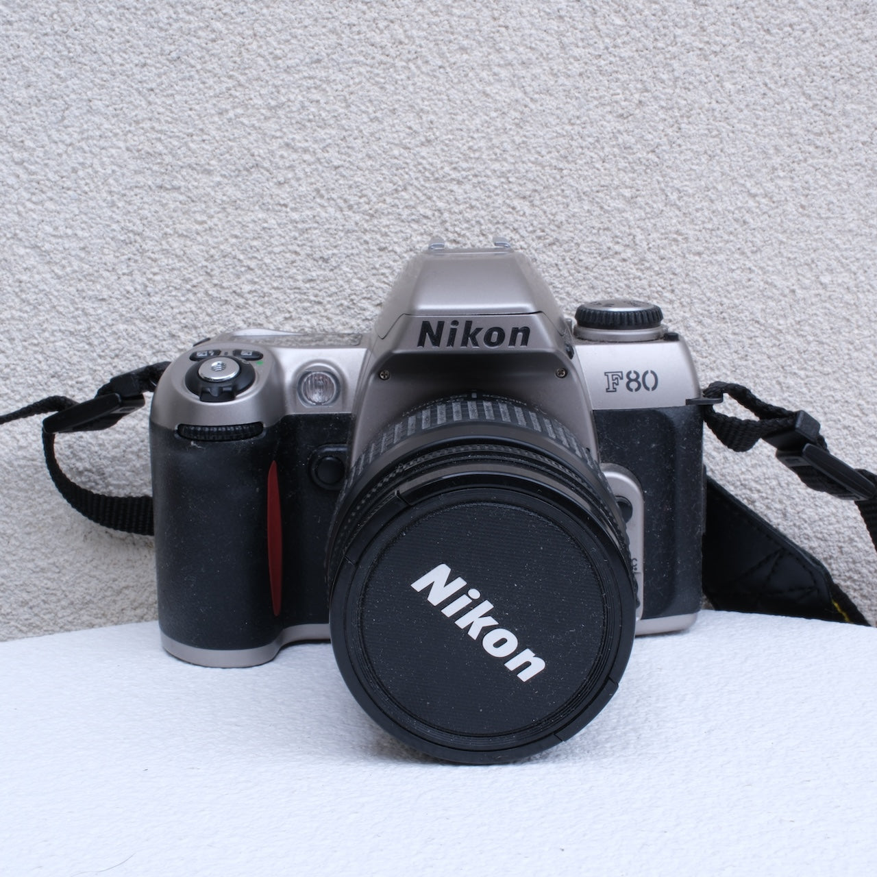 Nikon F80