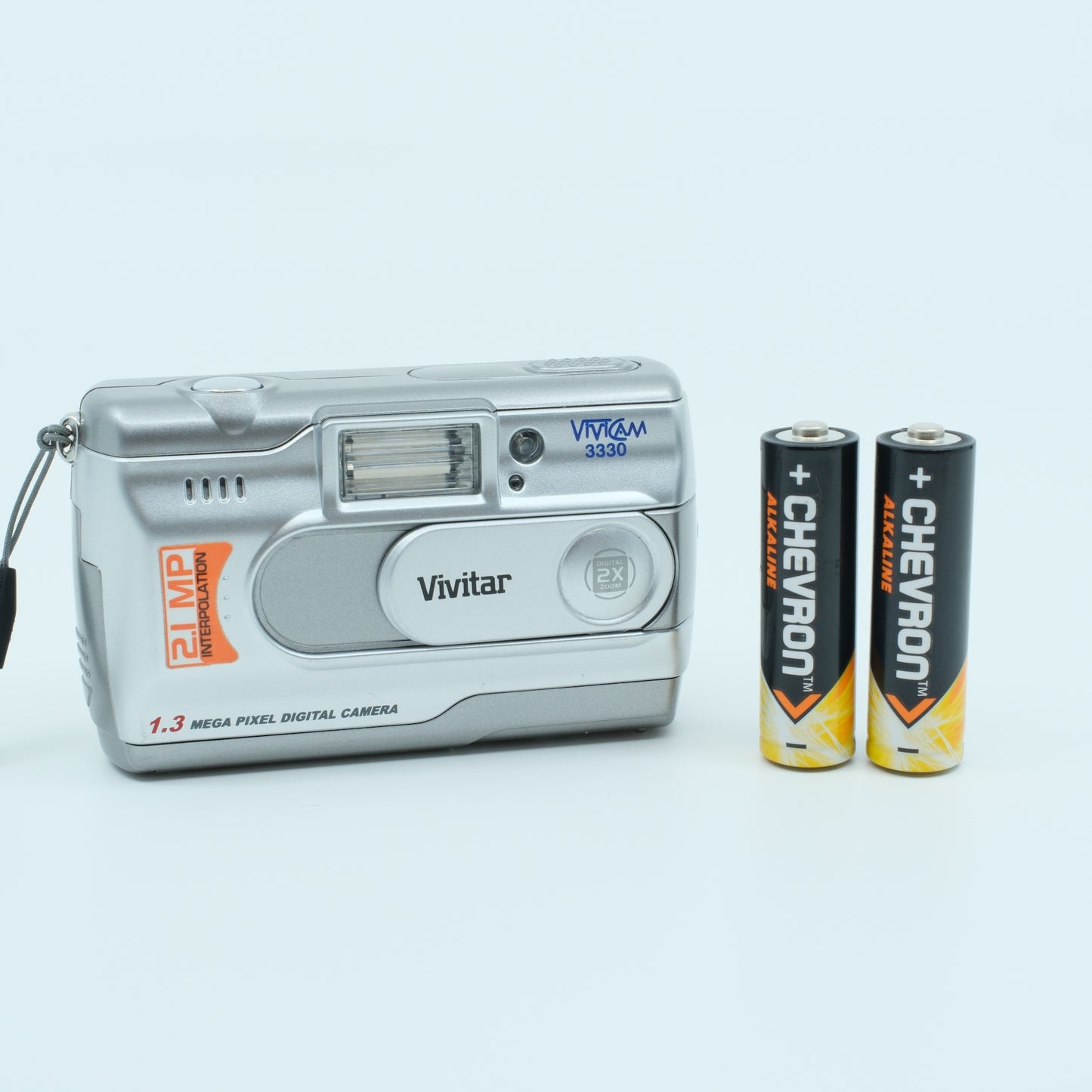 Vivitar Vivicam 3330 (silver)