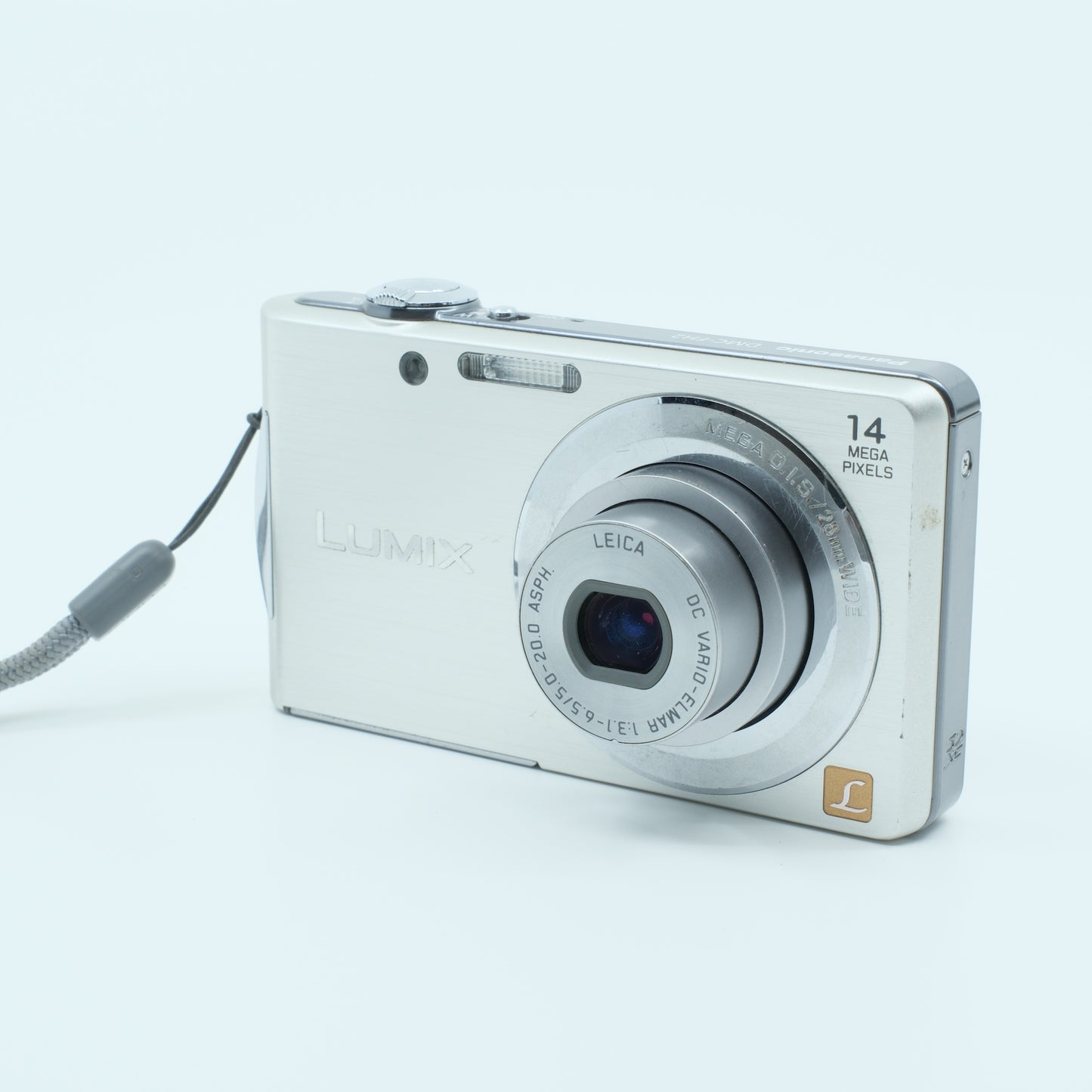 Panasonic LUMIX DMC-FH2 (Silver)