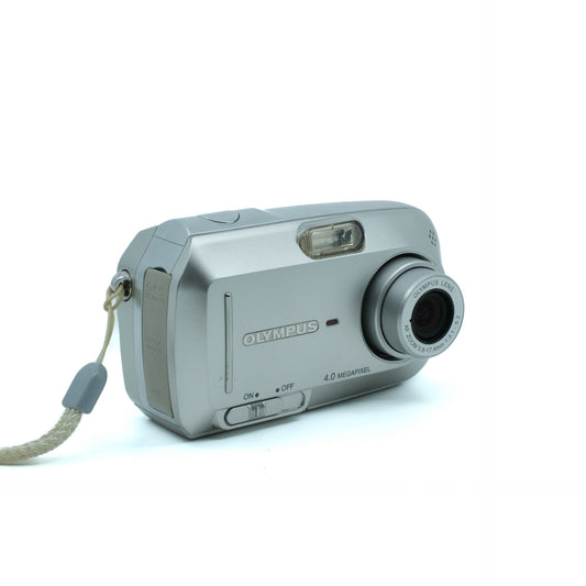 Olympus CAMEDIA D-590 (Silver)