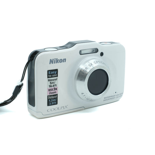 Nikon Coolpix S31 (White) (Waterproof)