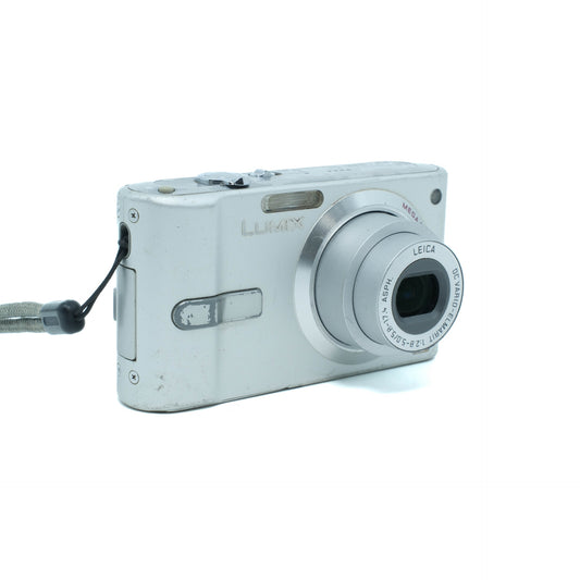 Panasonic LUMIX DMC-FX12 (Silver)