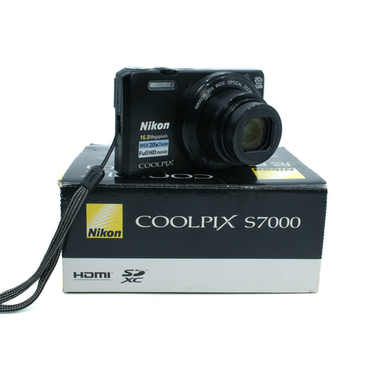 Nikon Coolpix S7000 (Black)