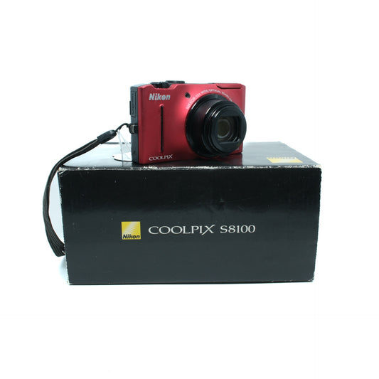 Nikon Coolpix S8100 (Red)