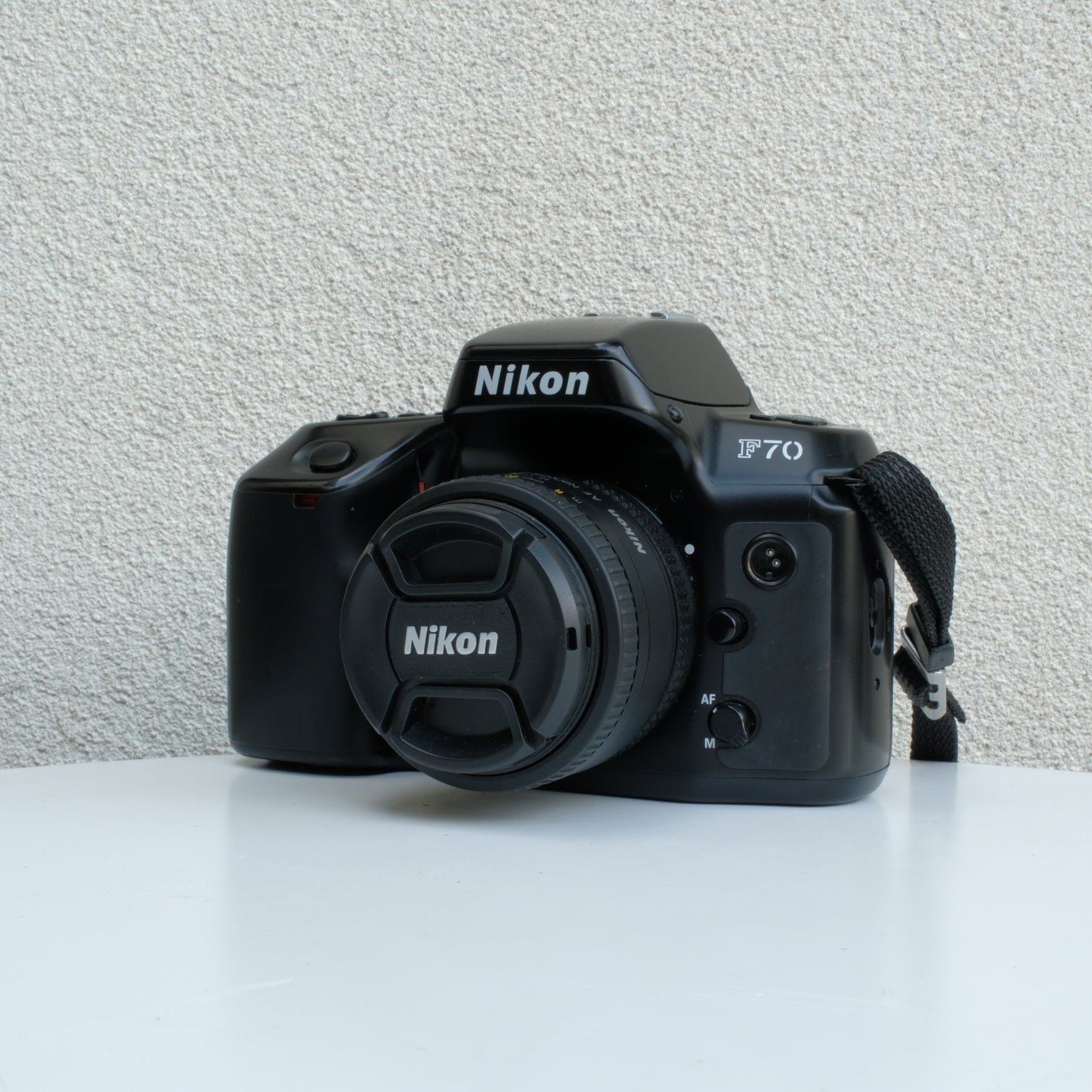 Nikon F70