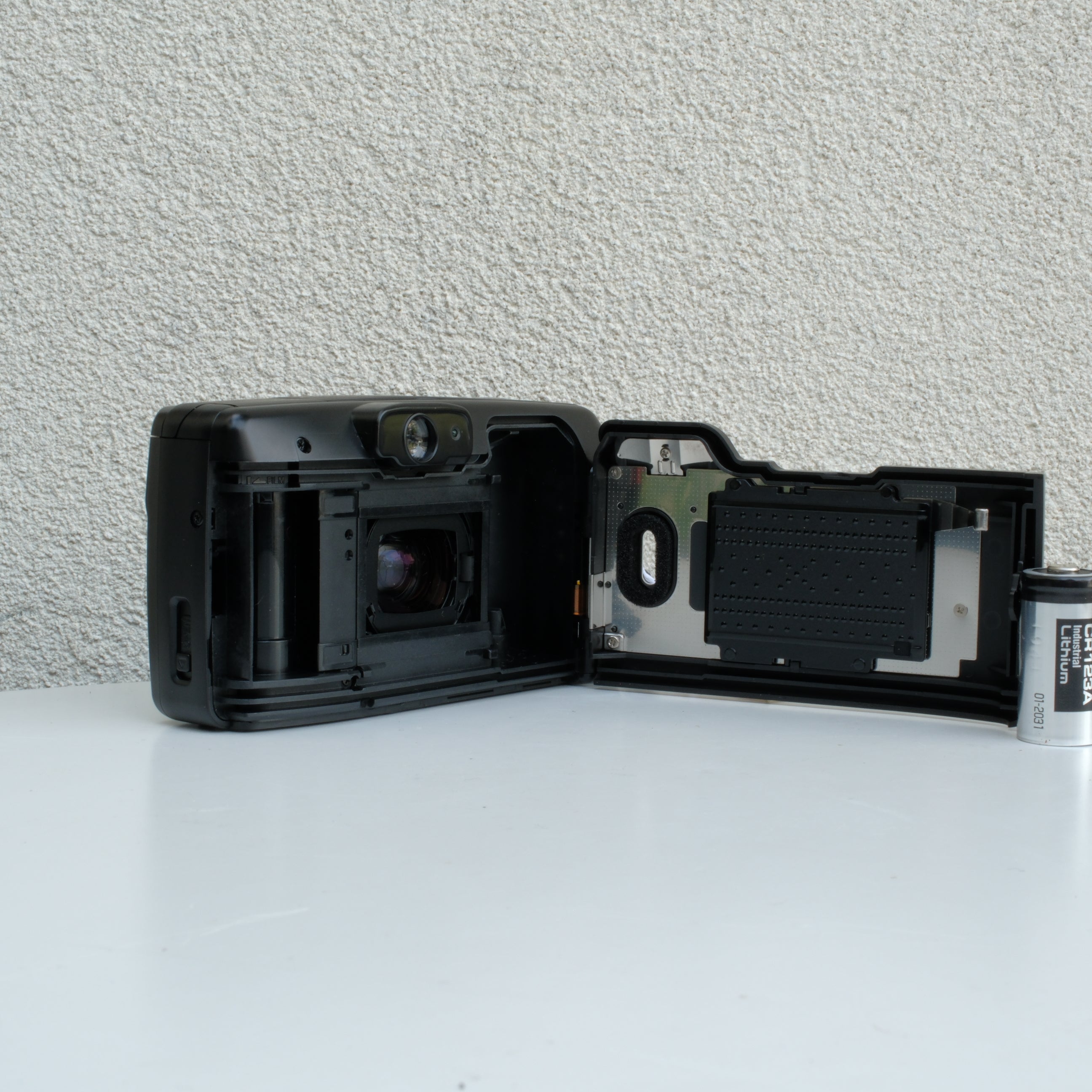 Canon Autoboy Luna 35 – Kooperly Film