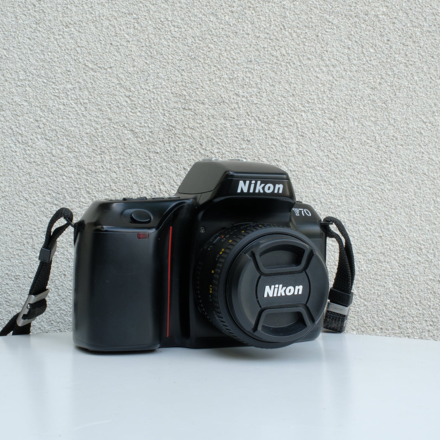 Nikon F70